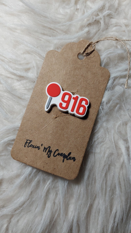 916
